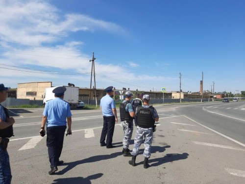 Сотрудники Госавтоинспекции Соль-Илецкого городского округа участвовали в профилактическом межведомственном рейде по выявлению злостных неплательщиков Сотрудники Госавтоинспекции Соль-Илецкого городского округа участвовали в профилактическом межведомственном рейде по выявлению злостных неплательщиков