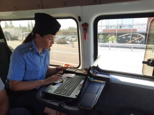 Сотрудники Госавтоинспекции Соль-Илецкого городского округа участвовали в профилактическом межведомственном рейде по выявлению злостных неплательщиков Сотрудники Госавтоинспекции Соль-Илецкого городского округа участвовали в профилактическом межведомственном рейде по выявлению злостных неплательщиков