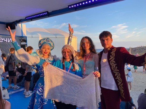 Оренбуржцы приняли участие в фестивале «Таврида.АРТ» Оренбуржцы приняли участие в фестивале «Таврида.АРТ»