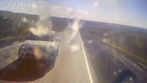 В Северном районе водитель отвлёкся на телефон и попал под фуру В Северном районе водитель отвлёкся на телефон и попал под фуру