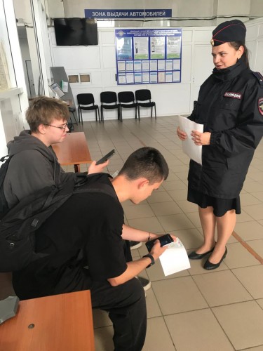 В Орске полицейские показали кадры аварий будущим водителям В Орске полицейские показали кадры аварий будущим водителям