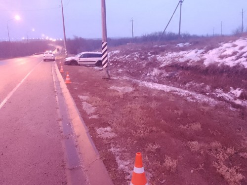 Сотрудниками ОГИБДД Отд МВД России по Шарлыкскому району проводится проверка по факту дорожно-транспортного происшествия Сотрудниками ОГИБДД Отд МВД России по Шарлыкскому району проводится проверка по факту дорожно-транспортного происшествия