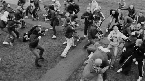 "Слово пацана" на улицах Оренбурга - в массовой драке погиб человек "Слово пацана" на улицах Оренбурга - в массовой драке погиб человек