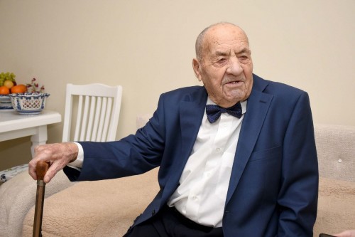 Фронтовику из Оренбурга Ивану Шевченко исполнилось 103 года Фронтовику из Оренбурга Ивану Шевченко исполнилось 103 года