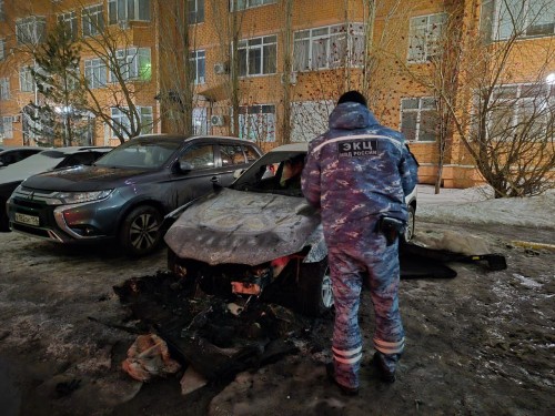 В Оренбурге два местных жителя подожгли БМВ В Оренбурге два местных жителя подожгли БМВ