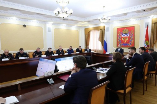 Губернатор Оренбуржья призвал все структуры подключиться к работе по "амнистии" иностранцев Губернатор Оренбуржья призвал все структуры подключиться к работе по "амнистии" иностранцев