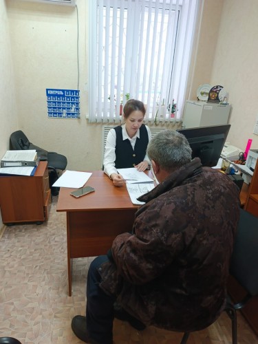 Полицейские изъяли охотничье ружье и сотни патронов у жителя села Людвиновки Полицейские изъяли охотничье ружье и сотни патронов у жителя села Людвиновки