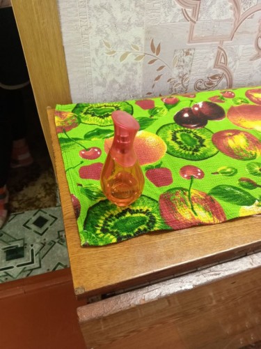 В Саракташском районе местная жительница отбилась от знакомой флаконом туалетной воды В Саракташском районе местная жительница отбилась от знакомой флаконом туалетной воды