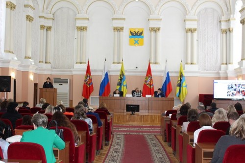 В Оренбурге сотрудники полиции приняли участие в расширенном заседании комиссии по делам несовершеннолетних и защите их прав