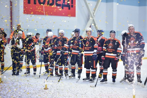 В Новотроицке финишировал турнир по хоккею на Кубок Уральской Стали