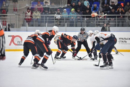 В Новотроицке финишировал турнир по хоккею на Кубок Уральской Стали