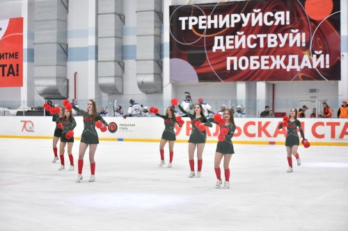 В Новотроицке финишировал турнир по хоккею на Кубок Уральской Стали