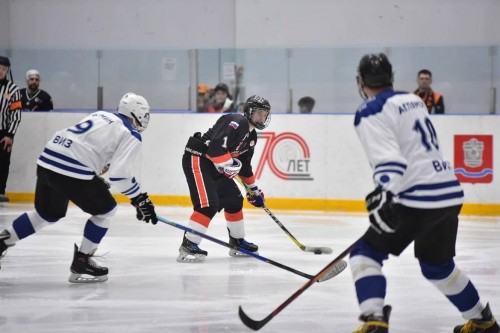 В Новотроицке финишировал турнир по хоккею на Кубок Уральской Стали