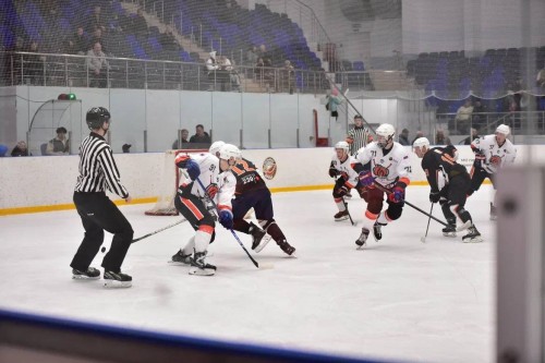 В Новотроицке финишировал турнир по хоккею на Кубок Уральской Стали