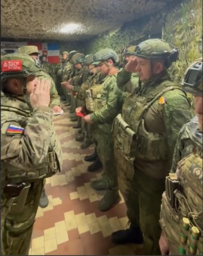 Бойцов оренбургского казачьего батальона наградили медалью Министерства Обороны 