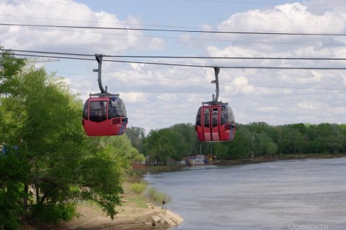 В Оренбурге вновь закрыли канатную дорогу через Урал