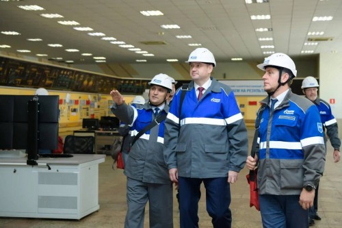 Врио губернатора Евгений Солнцев посетил газоперерабатывающий завод