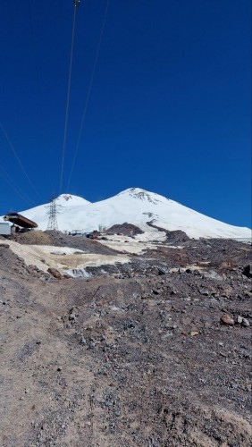 Сотрудники "Сладковско-Заречное" совершили восхождение на Эльбрус