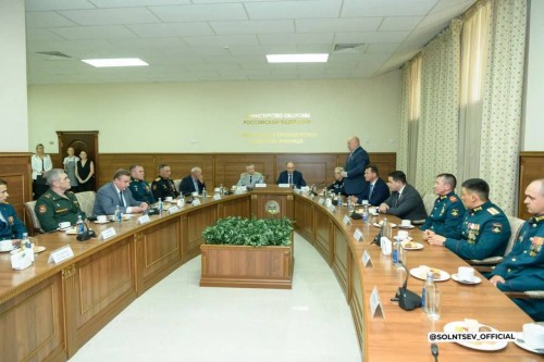 Врио губернатора Оренбуржья Евгений Солнцев встретился с Героями России