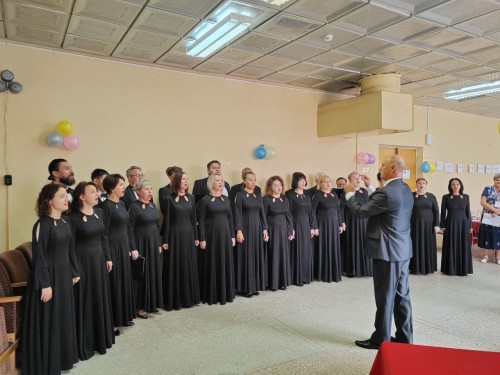 В Оренбуржье начало голосования сопровождалось исполнением гимна России