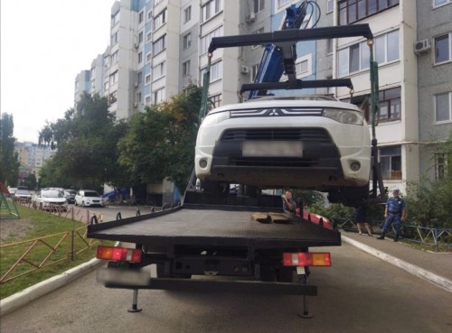 За долг по налогам у оренбуржца арестовали дорогостоящий автомобиль За долг по налогам у оренбуржца арестовали дорогостоящий автомобиль