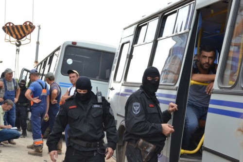 Оренбурженка прописала 60 мигрантов в своей однокомнатной квартире Оренбурженка прописала 60 мигрантов в своей однокомнатной квартире