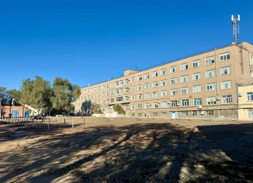 В Орске возводят новую модульную поликлинику