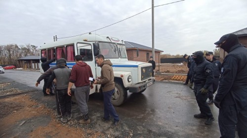 В Оренбурге полиция обнаружила сотни нарушений миграционного законодательства В Оренбурге полиция обнаружила сотни нарушений миграционного законодательства