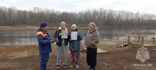 «Патруль безопасности» прошел по поселку Ленина «Патруль безопасности» прошел по поселку Ленина