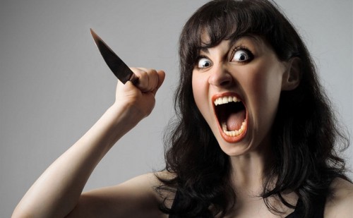 В Орске женщина пырнула в грудь своего гостя