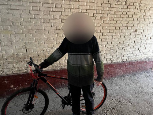 Сотрудники полиции вернули оренбуржцу похищенный велосипед Сотрудники полиции вернули оренбуржцу похищенный велосипед