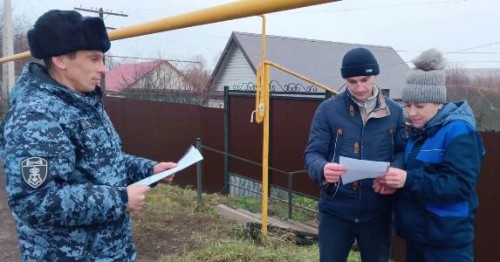В рамках акции «Безопасный Новый год» росгвардейцы сообщили гражданам о том, как защитить свое имущество В рамках акции «Безопасный Новый год» росгвардейцы сообщили гражданам о том, как защитить свое имущество