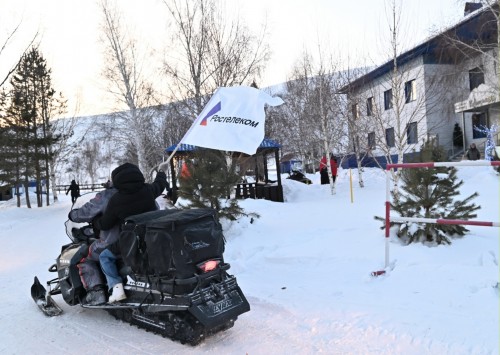 «Ростелеком» оказал содействие снегоходной экспедиции по Уральским горам