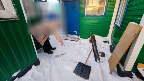 В Кувандыке мужчина сломал позвонки, расчищая снег