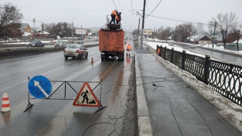 На улице Терешковой оборвались троллейбусные провода