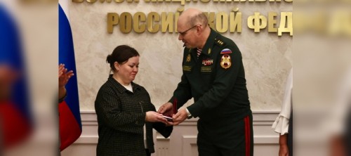 В Росгвардии вручили награды воспитательницам детского сада из Оренбургской области за спасение детей