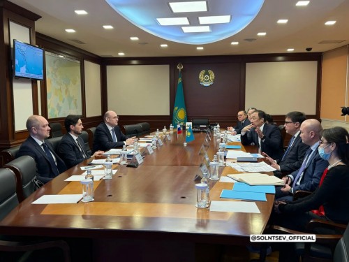 Гебернатор Оренбуржья посетил Казахстан. Обсуждали улучшение транспортную инфраструктуры в приграничных регионах