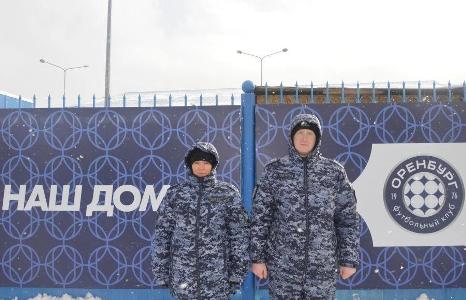 Росгвардейцы обеспечили безопасность во время проведения футбольного матча в Оренбурге