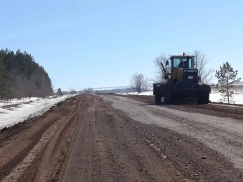 В Оренбуржье региональные дороги приводят в порядок после зимы В Оренбуржье региональные дороги приводят в порядок после зимы