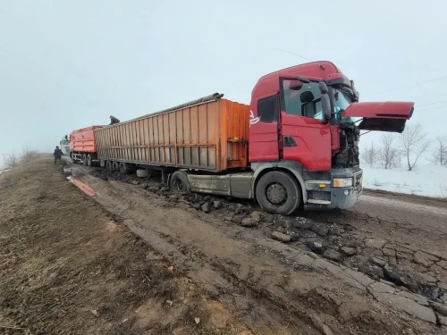 В Переволоцком районе автодорогу Сырт – Родничный Дол закроют для большегрузов