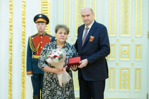 Оренбургский школьник посмертно награжден за спасение сестры