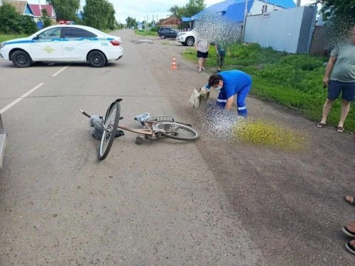 В Саракташе водитель «ЗИЛа» без прав сбил велосипедистку. Женщина в реанимации.