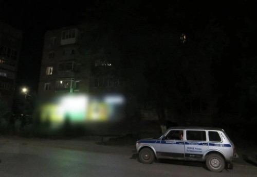 В Бугуруслане мужчина получил травмы при падении с 4 этажа В Бугуруслане мужчина получил травмы при падении с 4 этажа