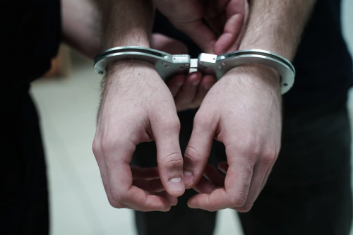 Жителя Оренбуржья заключили под стражу за запугивание свидетельницы Жителя Оренбуржья заключили под стражу за запугивание свидетельницы