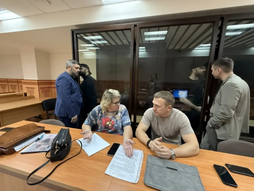 В Оренбурге суд разбирает эпизод со стрельбой у отеля «Хилтон»