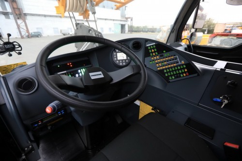 Новый автокран поступил на Уральскую Сталь