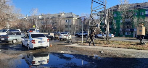 В Орске на Вокзальном шоссе в ДТП пострадал 65-летний велосипедист В Орске на Вокзальном шоссе в ДТП пострадал 65-летний велосипедист