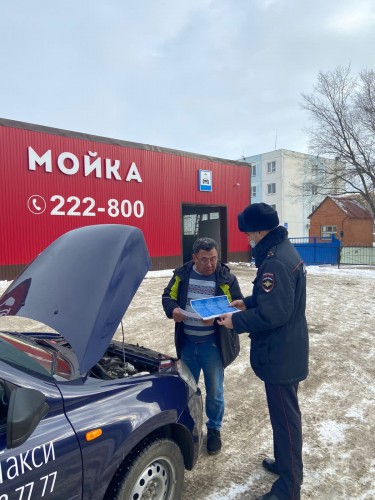 Полийейские Оренбурга рассказали горожанам о госуслугах