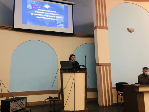 Оренбургские полицейские провели встречу с будущими юристами