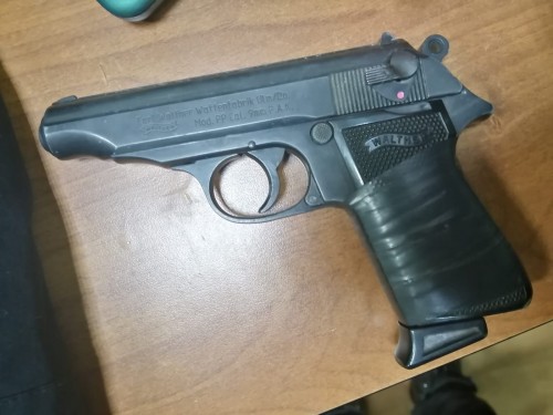 В Оренбурге молодой человек ограбил цветочный магазин В Оренбурге молодой человек ограбил цветочный магазин